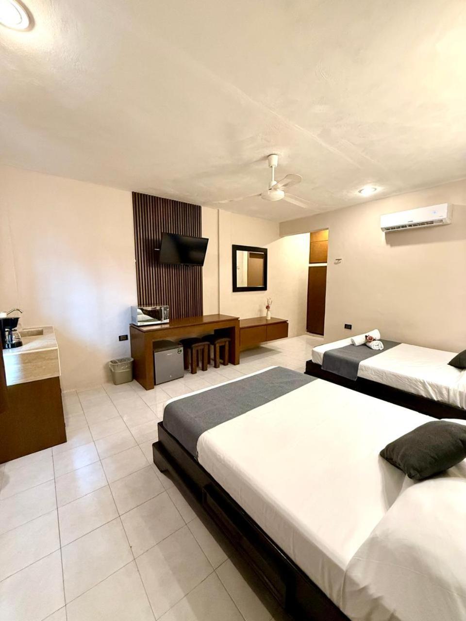 Hotel Baroni بروغريسو المظهر الخارجي الصورة